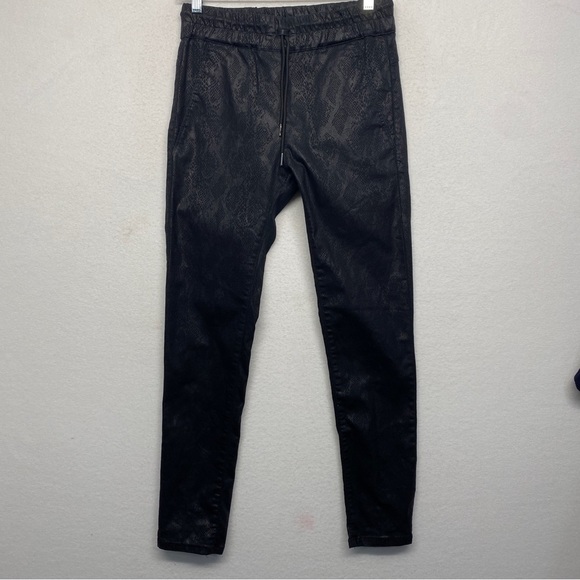 BEVY FLOG Black Cropped Pants - Picture 3 of 9